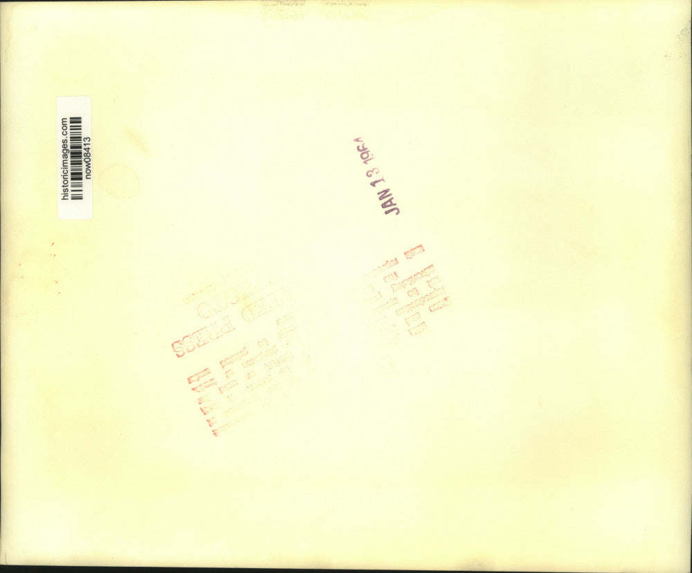 1964 Press Photo Actor Sterling Hayden chats with former Representative Goldmark