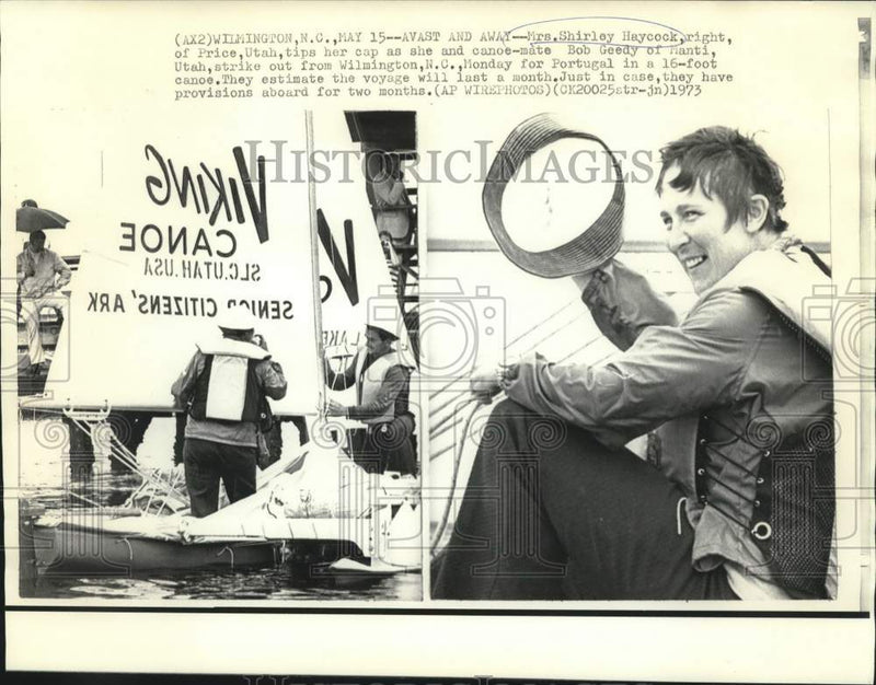 Load image into Gallery viewer, 1973 Press Photo Shirley Haycock tips her hat in Wilmington, North Carolina
