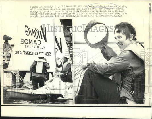 1973 Press Photo Shirley Haycock tips her hat in Wilmington, North Carolina