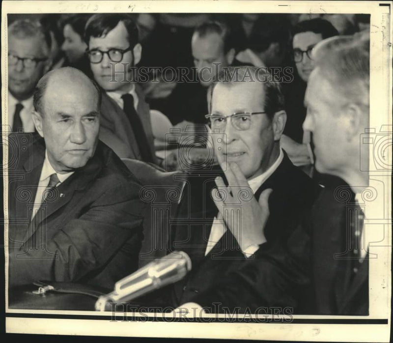 Load image into Gallery viewer, 1969 Press Photo Judge Haynsworth testifies at Senate Judiciary Committee
