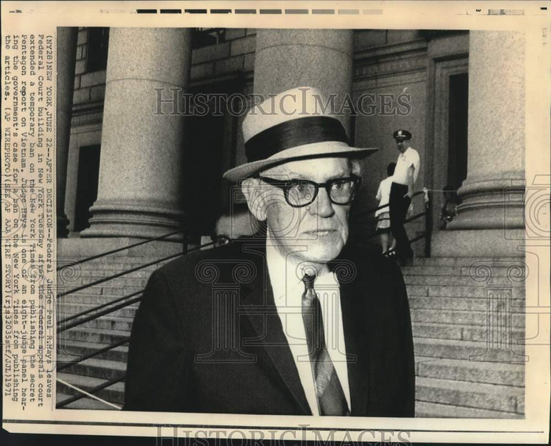 Load image into Gallery viewer, 1971 Press Photo Federal Judge Paul Hays leaves Federal Court Building in NY
