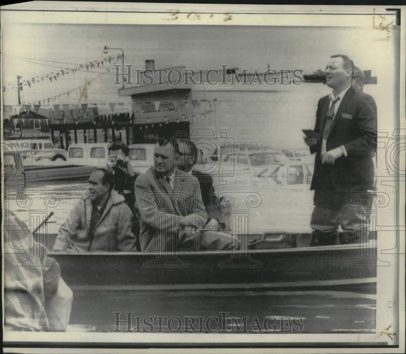 Load image into Gallery viewer, 1967 Press Photo Governor Hickel &amp; others tour flooded streets of Fairbanks, AK
