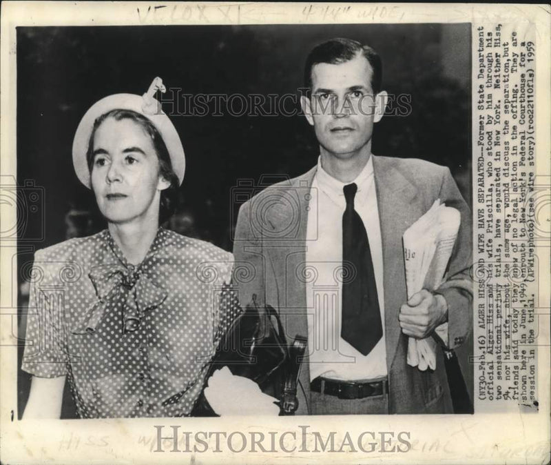 Load image into Gallery viewer, 1949 Press Photo Alger Hiss and wife Priscilla at New York's Federal Courthouse
