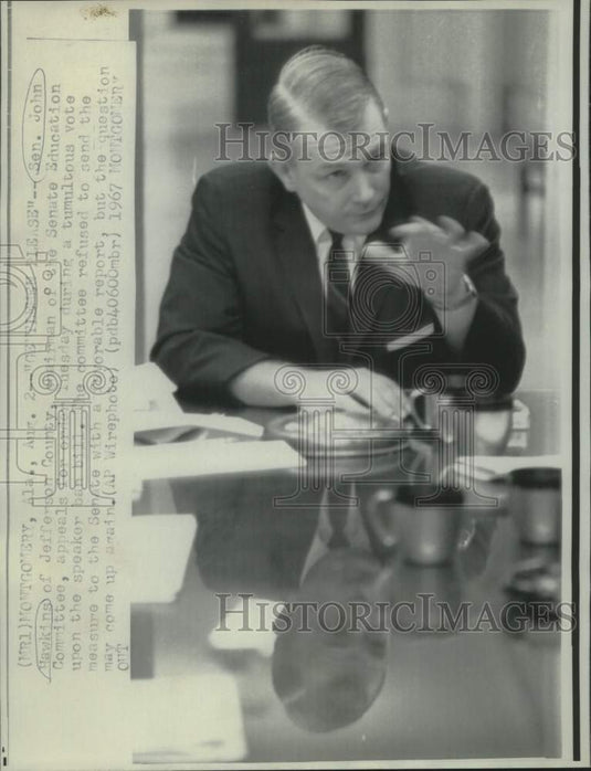 1967 Press Photo Senator John Hawkins appeals for order at Senate Education
