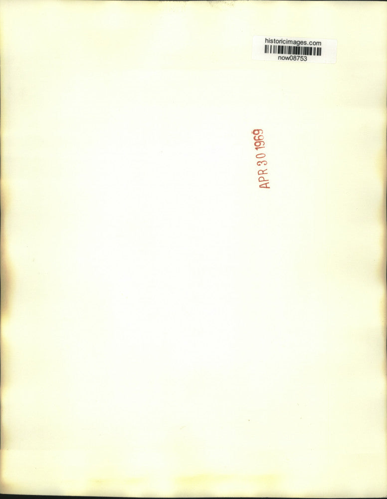 1969 Press Photo Harvard & Radcliff students headed to Cambridge District Court