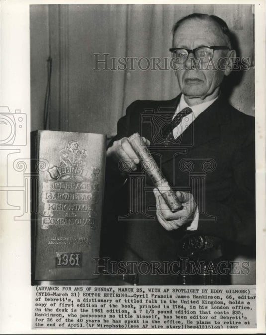 1962 Press Photo Cyril Francis James Hankinson, editor of Debrett's, with book