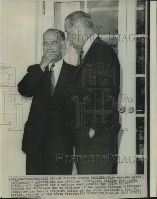 1966 Press Photo President Johnson and Sen.Fulbright, D-AR, chat at White House