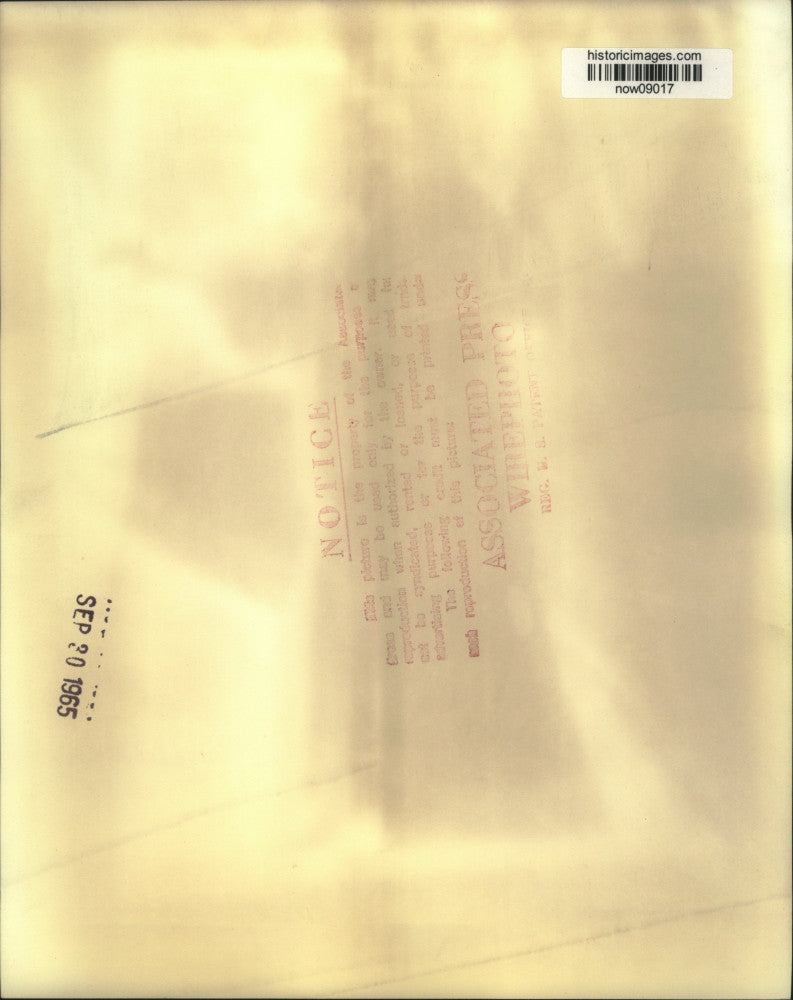 1965 Press Photo Hope Hampton arrives for opening season of Metropolitan Opera