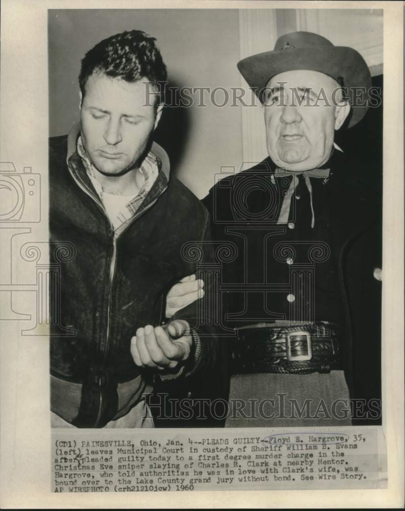 1960 Press Photo Floyd Hargrove in custody of Sheriff Evans on murder charge