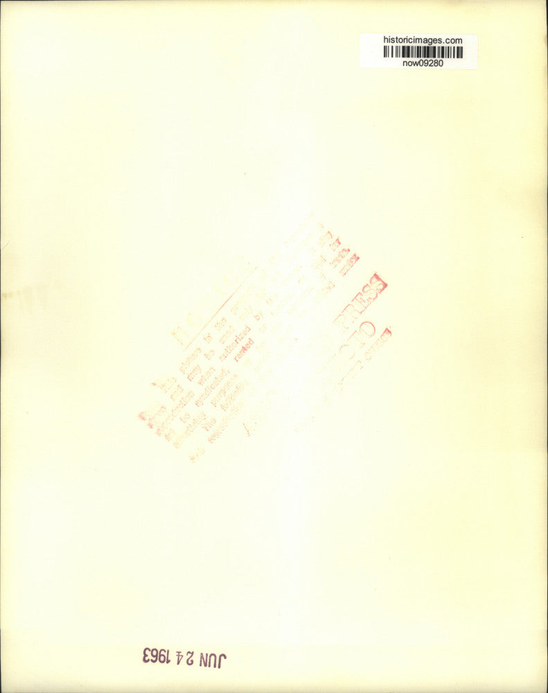 1963 Press Photo Aubrey Green with gifts received from Lions Club organization