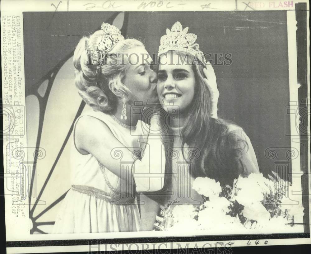 1970 Press Photo Carol Heinzmann crowned Miss Wool of America in San Angelo, TX
