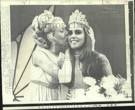 1970 Press Photo Carol Heinzmann crowned Miss Wool of America in San Angelo, TX