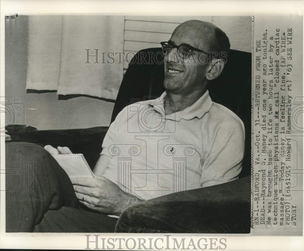1963 Press Photo Raymond Haney brought back to life by &quot;closed cardiac massage&quot;