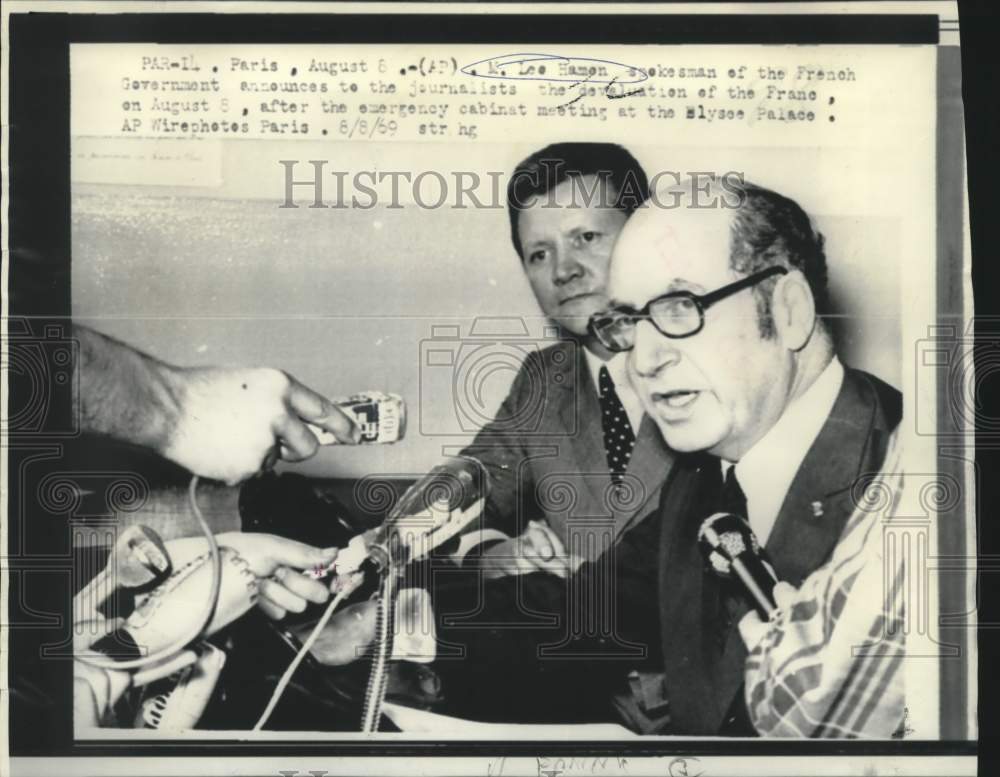 1969 Press Photo M. Lee Hamon announces devaluation of Franc