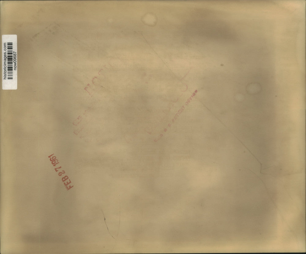 1961 Press Photo James Hagerty in five-way handshake at Delwood Petel