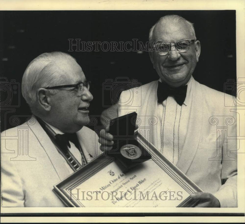 Load image into Gallery viewer, 1972 Press Photo Representative Hebert receives Distinguished Service Award
