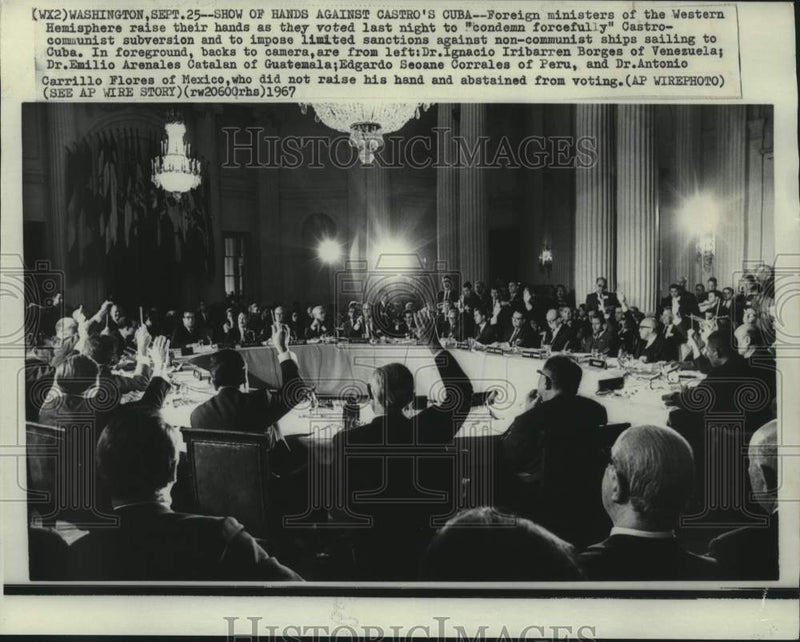Load image into Gallery viewer, 1967 Press Photo Foreign ministers show of hands against Castro's Cuba
