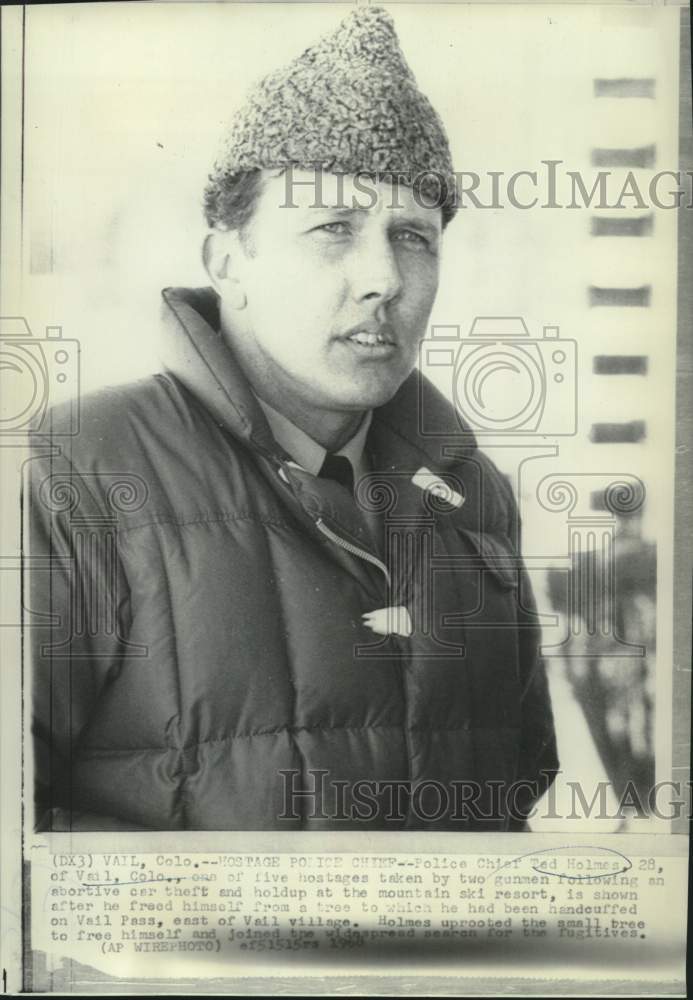 1968 Press Photo Police Chief Ted Holmes, Vail, Colorado, held hostage by gunmen