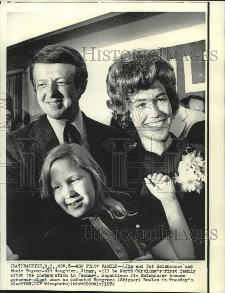 1972 Press Photo North Carolina&#39;s first family, Jim, Pat and Ginny Holshouser