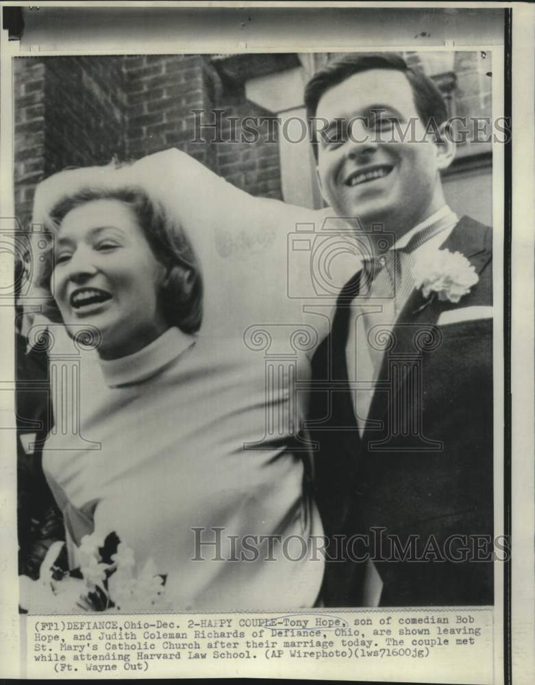 1967 Press Photo Tony Hope, son of Bob Hope, and Judith Richards after marriage