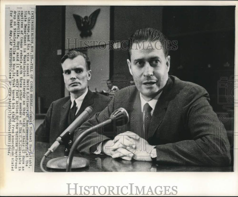 Load image into Gallery viewer, 1964 Press Photo Consul Michael Hoyt and Grinwis at Washington State Department
