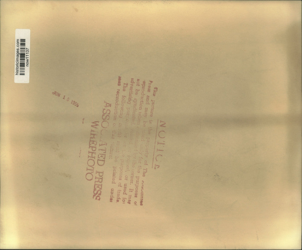 1959 Press Photo Mr. and Mrs. Anatol Holt, parents of slain 3 1/2 year-old Becky