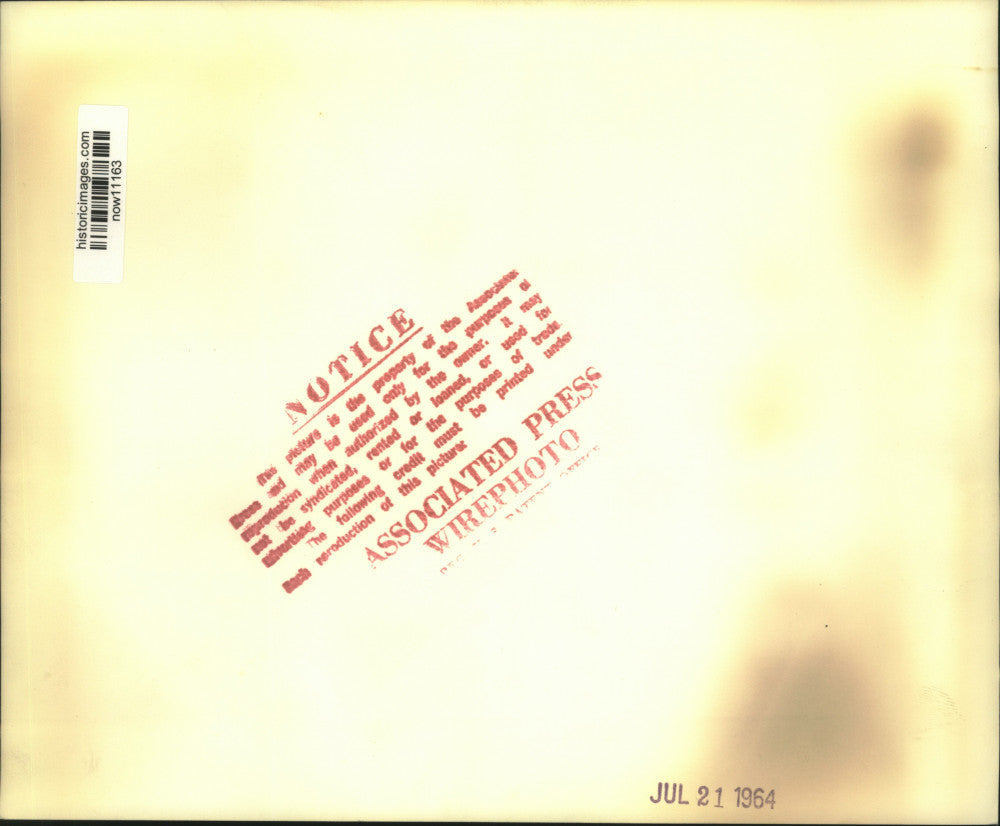 1964 Press Photo Prime Minister Holyoake with Linden tree sprig, with Johnson