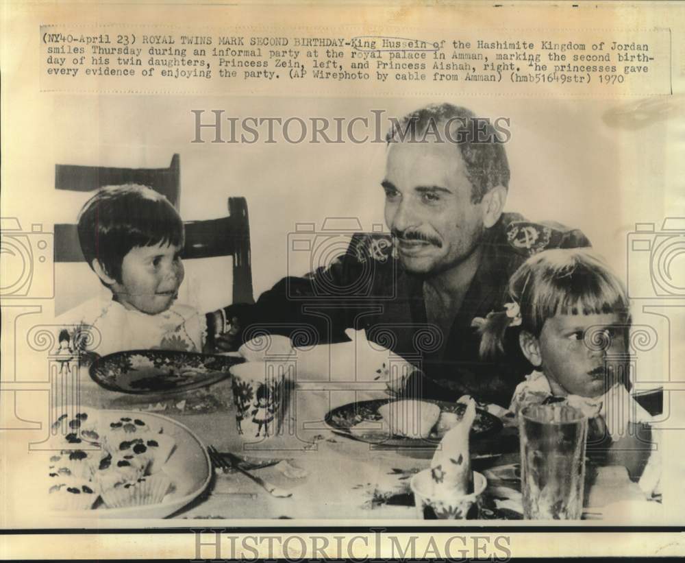 1970 Press Photo Jordan&#39;s King Hussein celebrates Royal twin princesses birthday