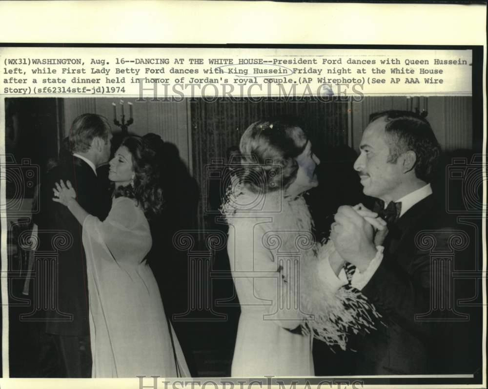 1974 Press Photo Dancing at White House with Jordan&#39;s Husseins and Fords