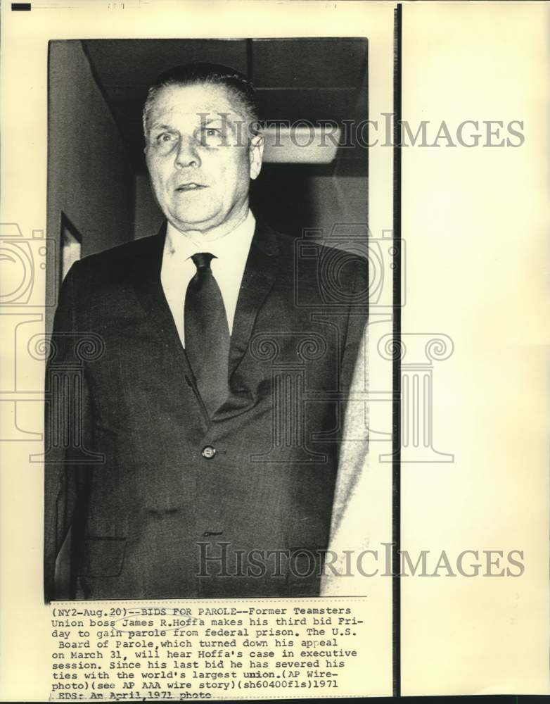Load image into Gallery viewer, 1971 Press Photo Former Teamsters Union boss James R. Hoffa. - now11701
