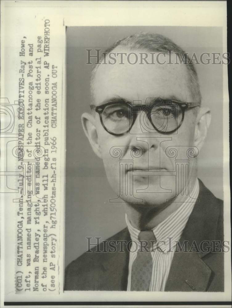 1966 Press Photo Ray Howe, managing editor of Chattanooga Post - now12059