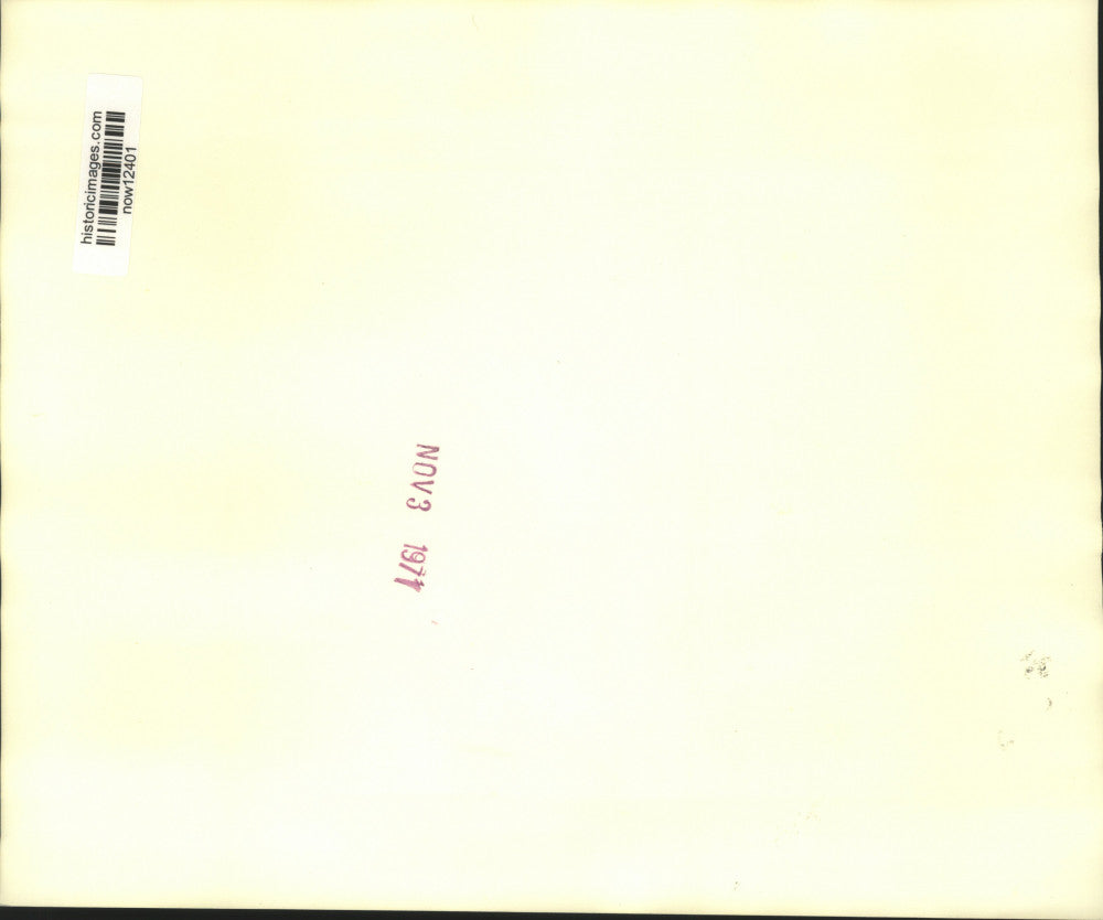 1971 Press Photo Louis Day Hicks, with umbrella, votes in mayoralty contest