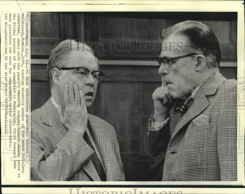 Load image into Gallery viewer, 1974 Press Photo Representative Edward Hutchinson and Jenner chat in Washington
