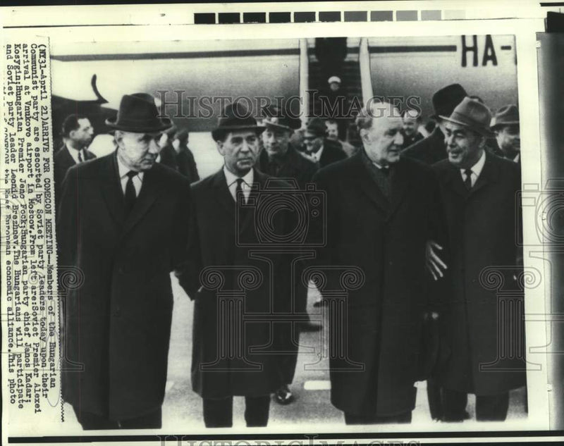 Load image into Gallery viewer, 1969 Press Photo Hungarian Communist party members at Comecon meeting in Moscow

