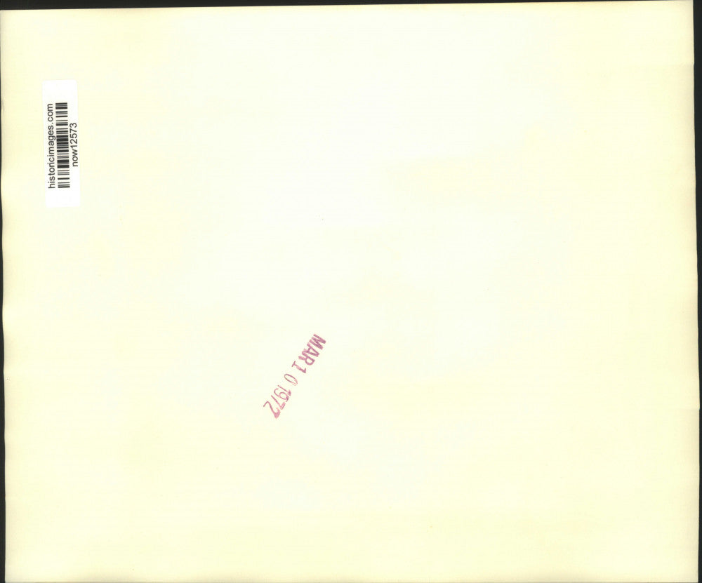 1972 Press Photo Senator Humphrey amid supporters and hecklers in Miami, Florida