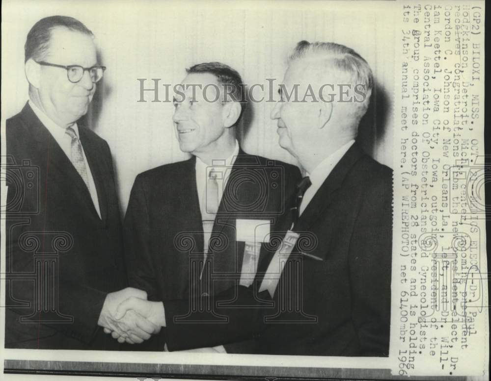1966 Press Photo Dr. Paul Hodgkinson and others meet in Biloxi, Mississippi