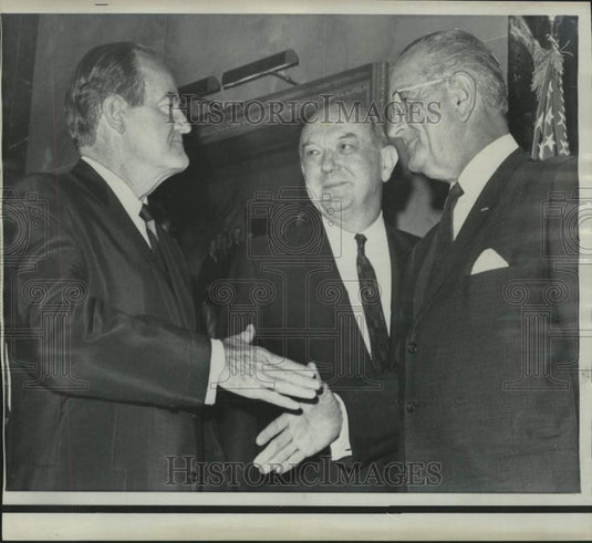 1968 Press Photo Vice President Humphrey Greeted by President Johnson, Dean Rusk