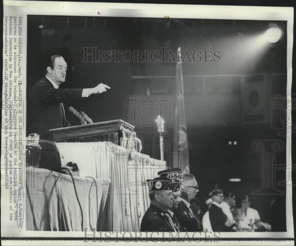 1968 Press Photo Vice President Humphrey addresses American Legion Convention