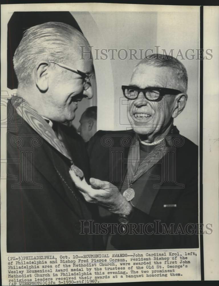 1967 Press Photo John Cardinal Krol and Bishop Corson receive Ecumenical awards
