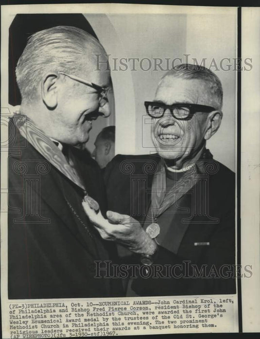 1967 Press Photo John Cardinal Krol and Bishop Corson receive Ecumenical awards