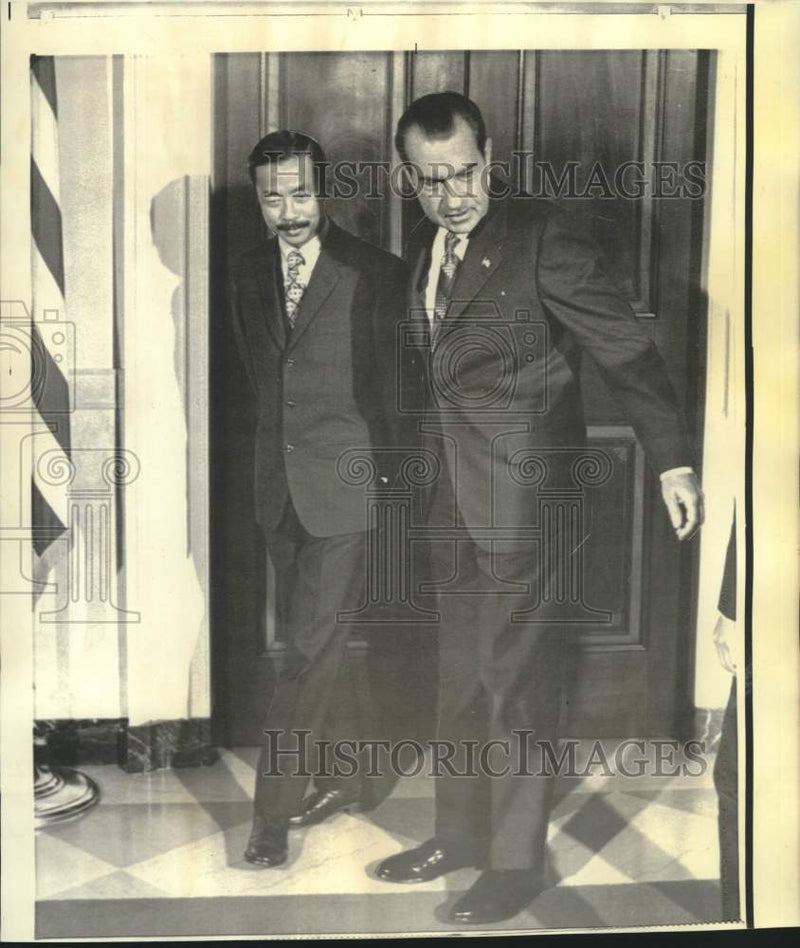 Load image into Gallery viewer, 1970 Press Photo President Nixon and South Vietnam's Ky at White House
