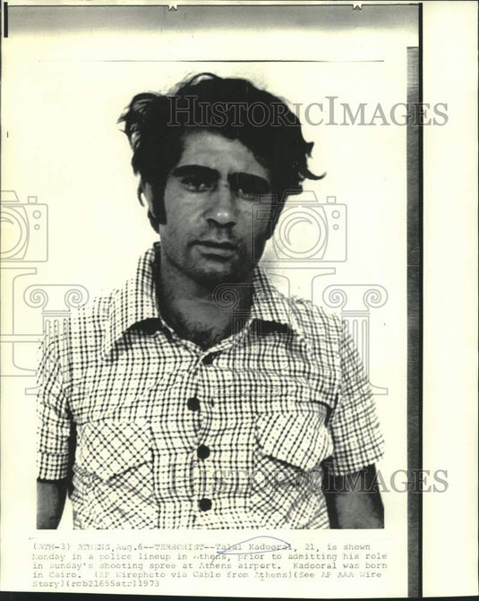 1973 Press Photo Taial Kodooral shown in Athens police lineup. - now13298