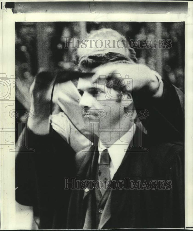 Load image into Gallery viewer, 1970 Press Photo Captain Colin Kelly III in Divinity School graduation ceremony
