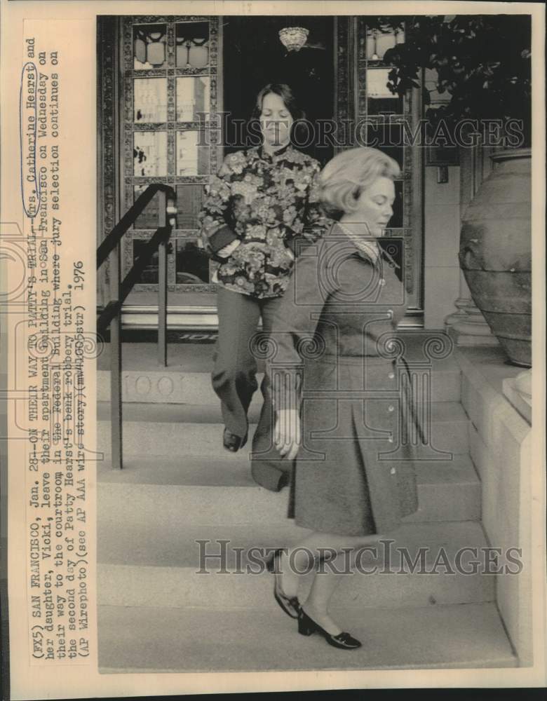 1976 Press Photo Mrs. Catherine Hearst and daughter Vicki in San Francisco.