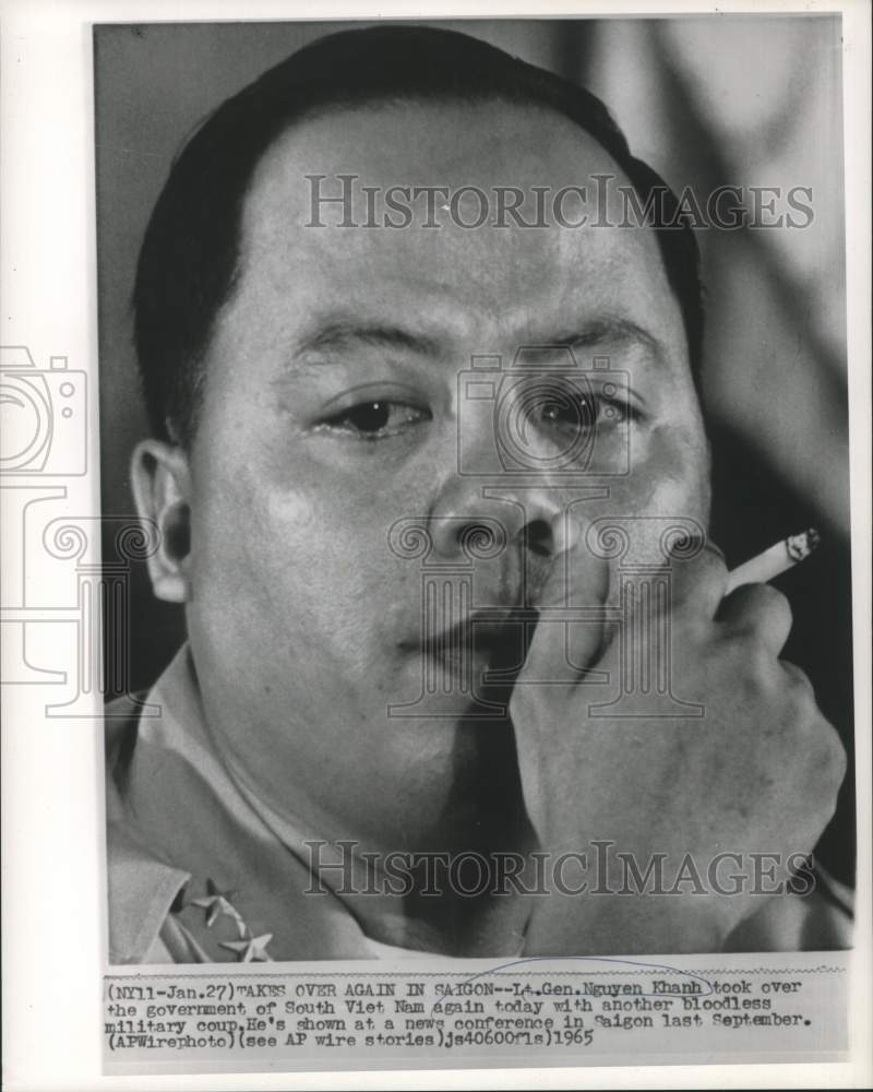 1964 Press Photo Lt. General Nguyen Khanh at Saigon news conference. - now13461