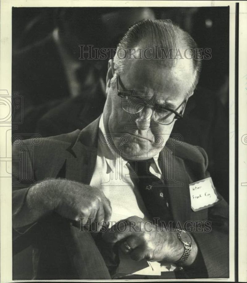 Load image into Gallery viewer, 1972 Press Photo Ohio political leader Frank King at Credentials Committee.
