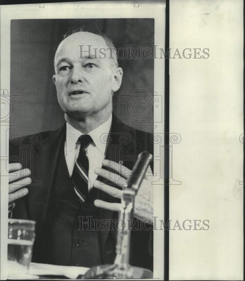 Load image into Gallery viewer, 1968 Press Photo Author George T. Kennan - now13524
