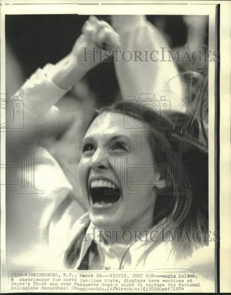 1974 Press Photo North Carolina State cheerleader shows a &quot;win&quot; emotion.- Historic Images