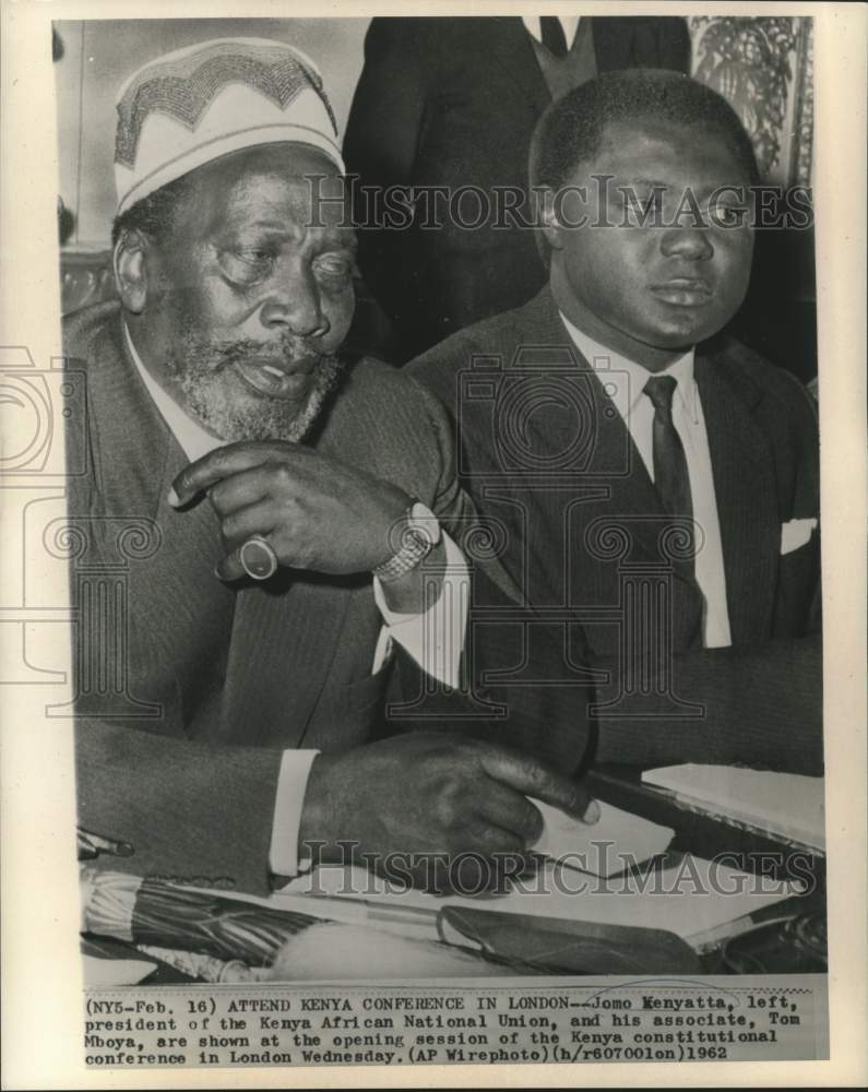 Load image into Gallery viewer, 1962 Press Photo Kenya's President Jomo Kenyatta and associate at conference.
