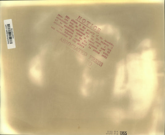 1965 Press Photo South Vietnam's premier Ky with crowd as leaflets fly from sky